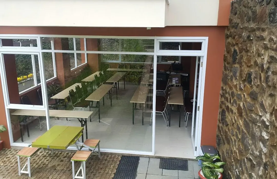 Hotel Villa Naisha Lembang-1